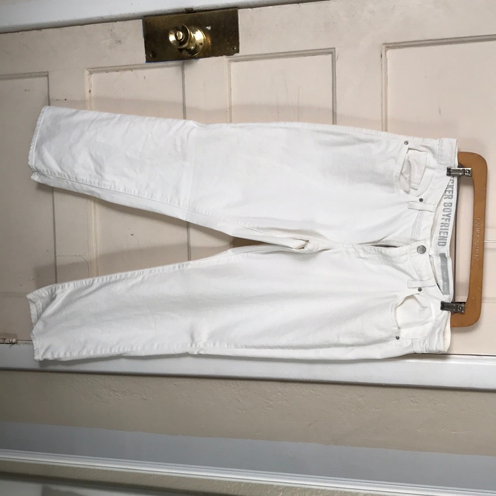 Never worn white, fitted Jeans